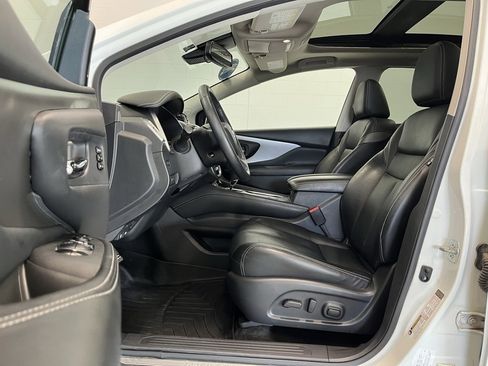Used 2020 Nissan Murano SL image 16