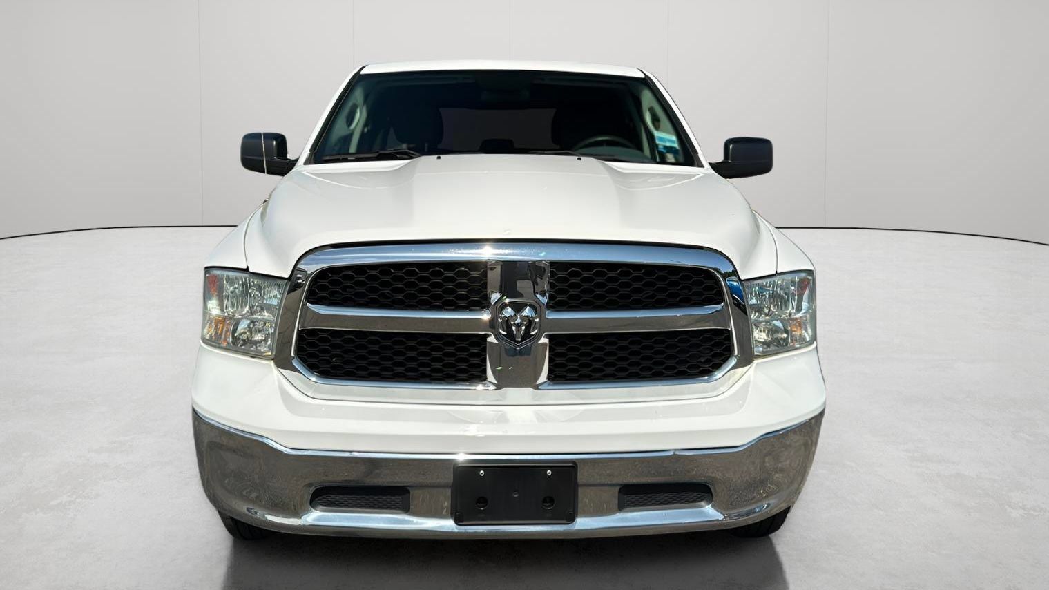 Used 2018 RAM 1500 Classic SLT AWD/4WD image 11