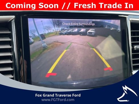 Used 2025 Chrysler Pacifica Limited FWD image 26