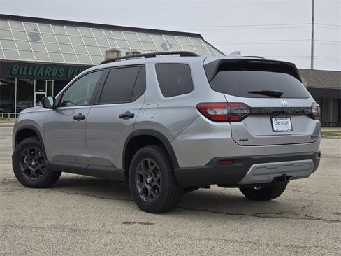 New 2025 Honda Pilot TrailSport image 18