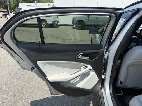 Used 2019 Mercedes-Benz GLA 250 4MATIC image 20