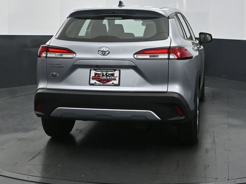 Used 2025 Toyota Corolla Cross L image 5