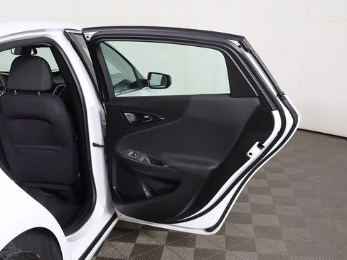 Used 2024 Chevrolet Malibu LT FWD image 19