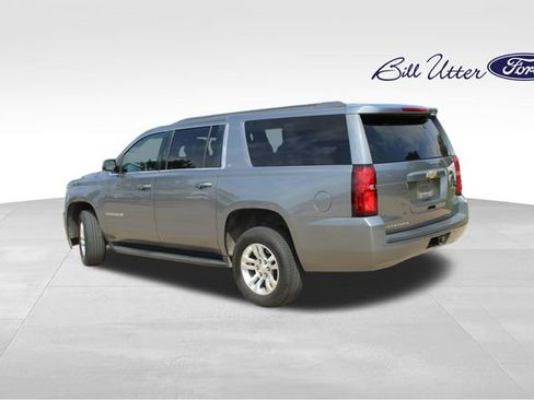 Used 2019 Chevrolet Suburban LT AWD/4WD image 7