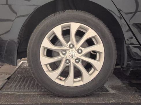 Used 2017 Nissan Sentra S w/ S Style Package FWD image 7