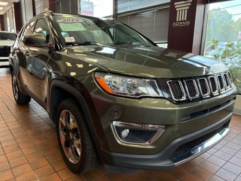 Used 2019 Jeep Compass Limited AWD/4WD image 1