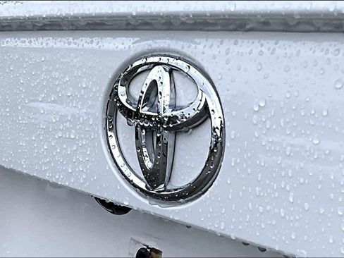 Used 2019 Toyota RAV4 XLE image 31