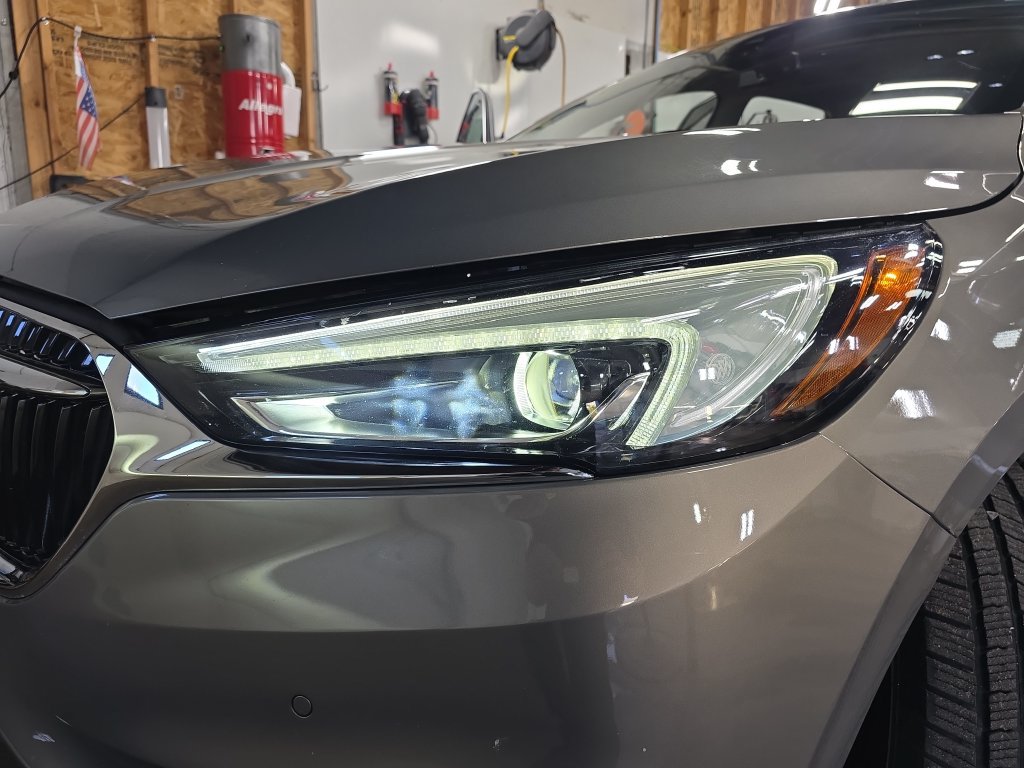 Used 2019 Buick Enclave Premium AWD/4WD image 33