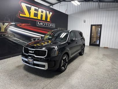 Used 2023 Kia Telluride EX w/ EX Captain's Chair Package