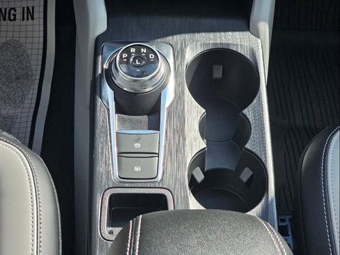 Used 2024 Ford Escape Base image 27