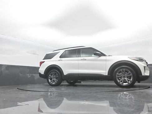 New 2026 Ford Explorer Active w/ Active Comfort Package AWD/4WD image 33