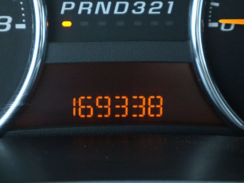 Used 2011 Chevrolet Colorado LT AWD/4WD image 15