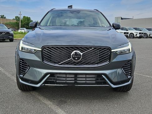 New 2026 Volvo XC60 T8 Ultra image 2