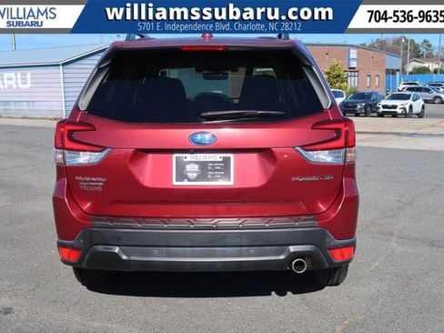 Used 2019 Subaru Forester Limited image 8