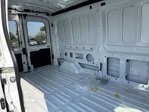 Used 2024 Ford Transit 250 148 Medium Roof image 19