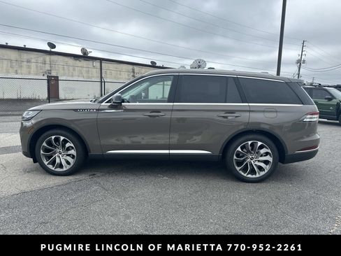 New 2026 Lincoln Aviator Reserve RWD image 8
