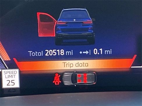 Certified 2025 BMW X7 M60i w/ Executive Package image 27