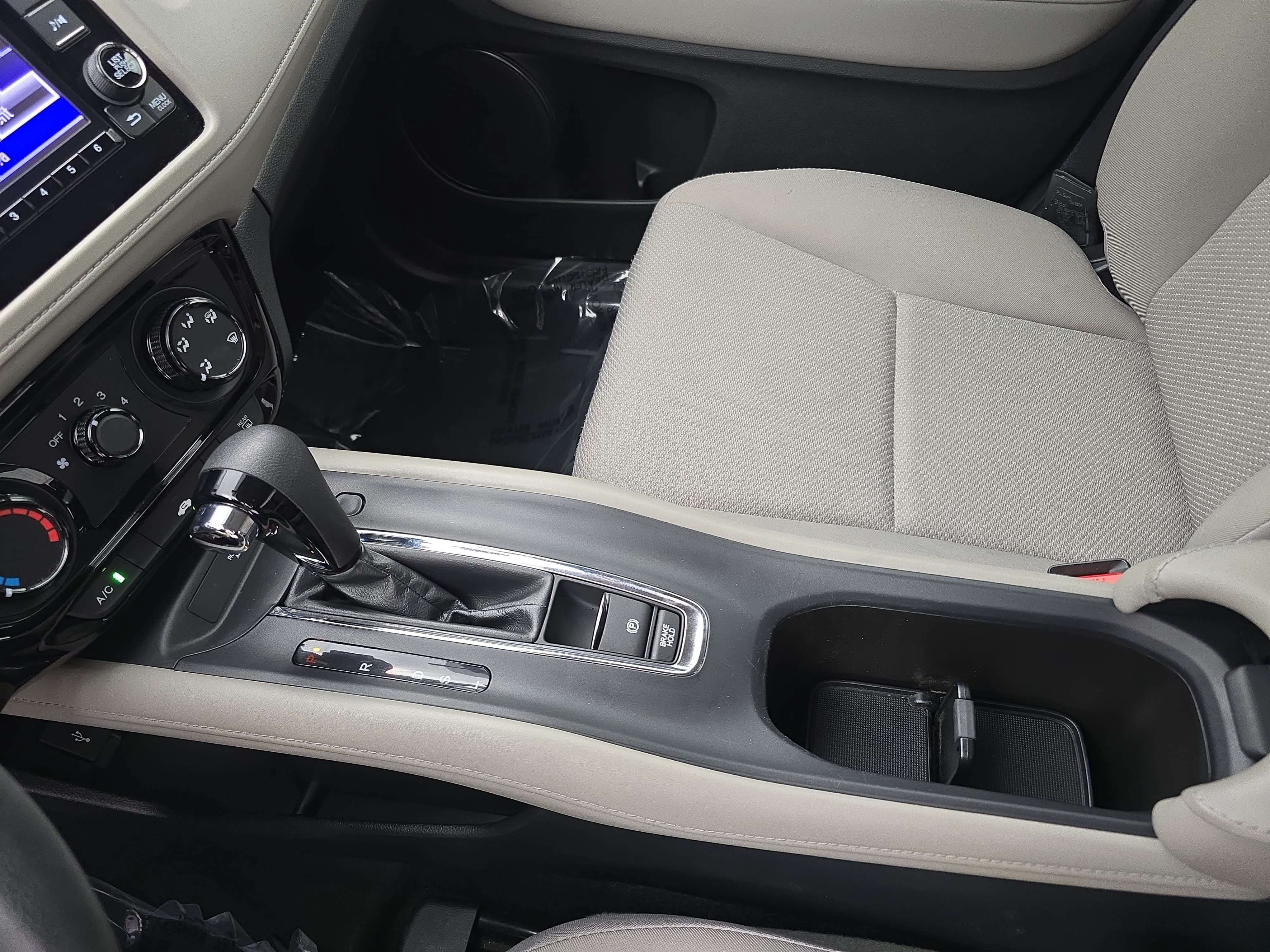 Used 2016 Honda HR-V LX image 23