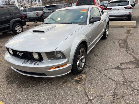 Used 2009 Ford Mustang GT image 5