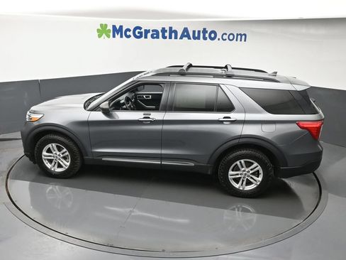 Used 2023 Ford Explorer XLT AWD/4WD image 25