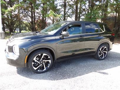 Used 2024 Mitsubishi Outlander SE