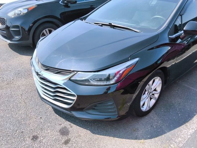 Used 2019 Chevrolet Cruze LT w/ Convenience Package FWD image 9