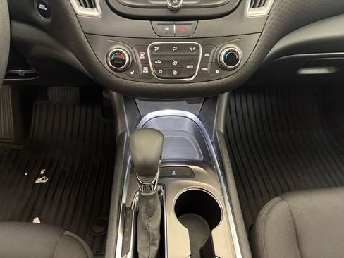 Certified 2022 Chevrolet Malibu LT FWD image 21