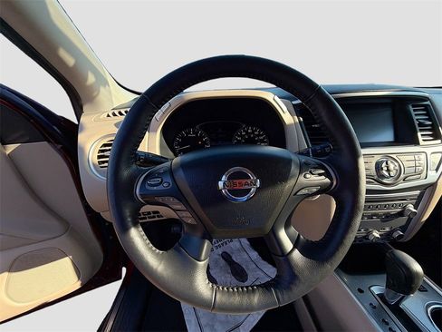 Used 2020 Nissan Pathfinder SL w/ Cargo Package image 11