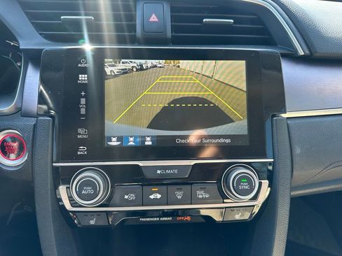 Used 2016 Honda Civic Touring image 12