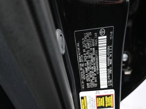 Used 2025 Toyota Camry SE w/ Convenience Package FWD image 10