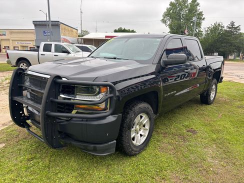Used 2017 Chevrolet Silverado 1500 W/T w/ Special Service Package image 2