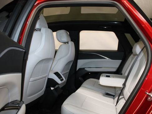 Certified 2024 Cadillac Lyriq Sport w/ LPO, Floor Liner Package AWD/4WD image 9