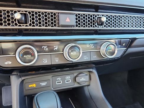 Used 2022 Honda Civic Touring image 26