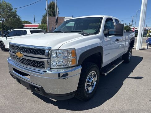 Used 2012 Chevrolet Silverado 2500 W/T AWD/4WD image 2