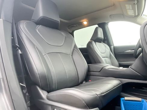 Certified 2025 INFINITI QX60 Pure image 14