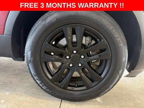 Used 2018 Ford Explorer XLT AWD/4WD image 12