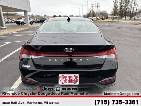 Used 2023 Hyundai Elantra SEL w/ Convenience Package image 21