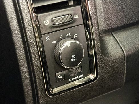 Used 2017 RAM 1500 Sport image 10