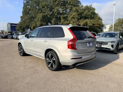 Used 2023 Volvo XC90 T8 Plus image 3