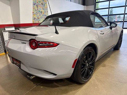 Used 2026 MAZDA MX-5 Miata Club w/ Interior Package RWD image 28
