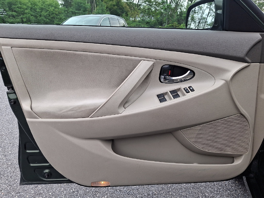 Used 2011 Toyota Camry LE w/ LE Extra-Value Pkg FWD image 13