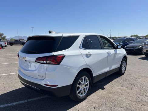 Used 2024 Chevrolet Equinox LT AWD/4WD image 4