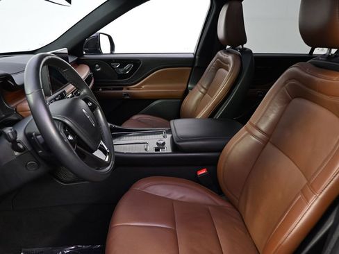 Used 2023 Lincoln Aviator Reserve w/ Elements Package Plus AWD/4WD image 10
