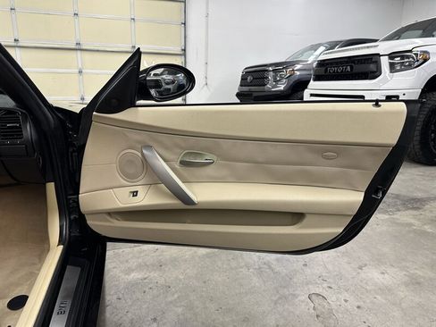 Used 2006 BMW Z4 3.0i RWD image 40