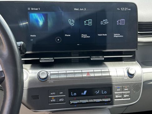 Used 2024 Hyundai Kona SEL FWD image 19