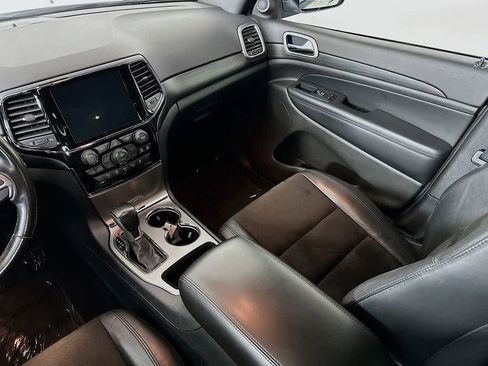 Used 2020 Jeep Grand Cherokee Altitude image 11