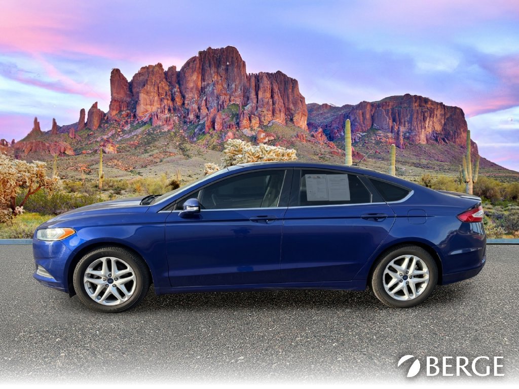 Used 2016 Ford Fusion SE FWD image 3
