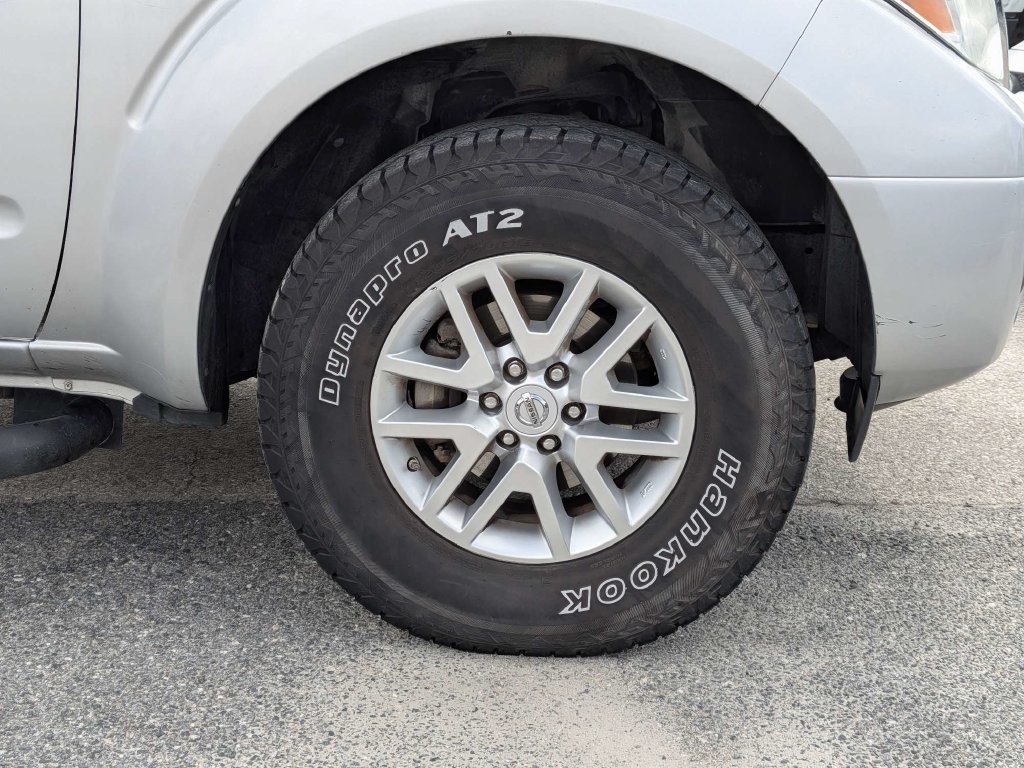 Used 2016 Nissan Frontier SV AWD/4WD image 11