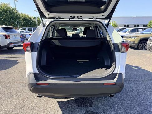 Used 2025 Toyota RAV4 XLE FWD image 11