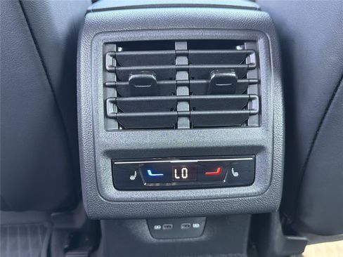 Used 2024 Volkswagen Golf R AWD/4WD image 19